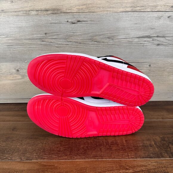 Nike Air Jordan 1 Low Black Toe Mens Size 10.5 White Black Gym Red IB8971 106 - Picture 8 of 9